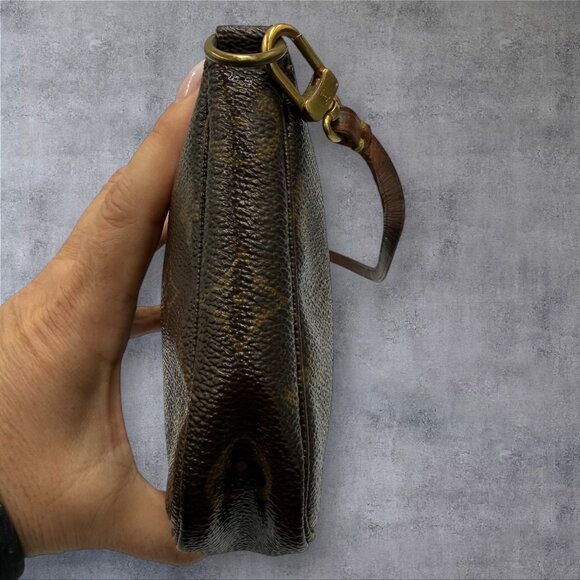 Louis Vuitton Pochette Accessories - Picture 4 of 7